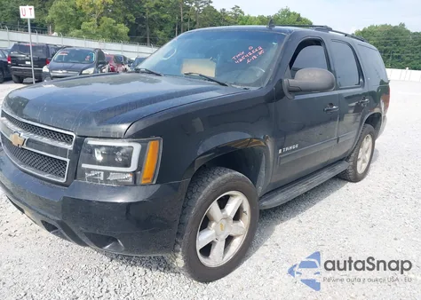 2008 Chevrolet Tahoe Lt из США, поврежденный, VIN 1GNFC13078R115695